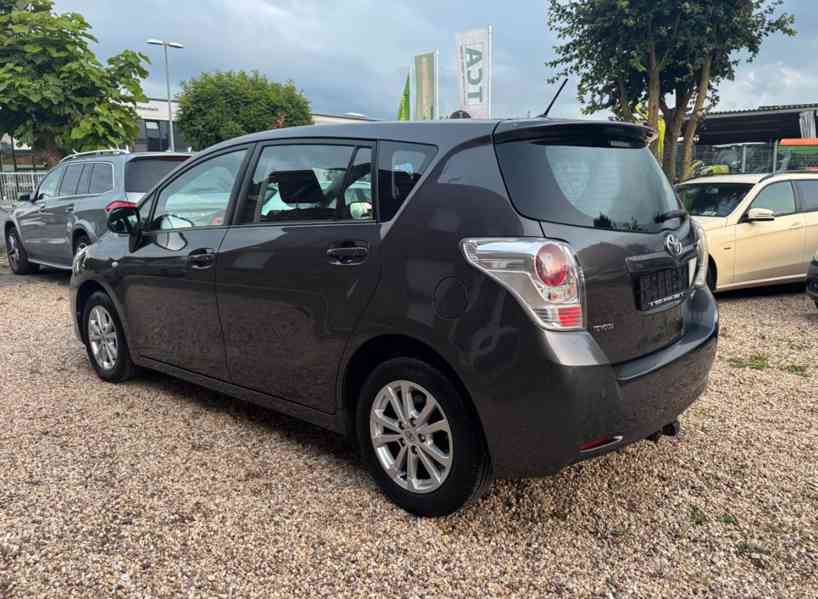 Toyota Verso 1,8i Edition benzín 108kw - foto 4