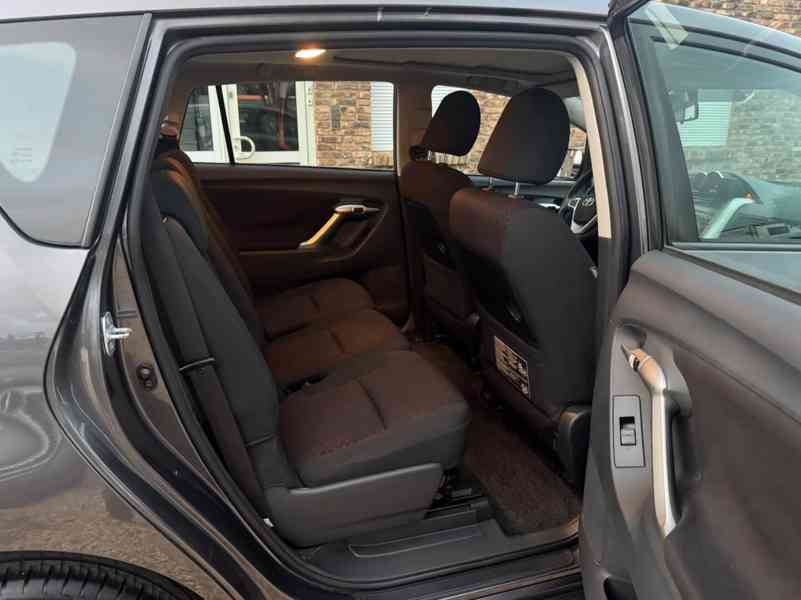 Toyota Verso 1,8i Edition benzín 108kw - foto 14