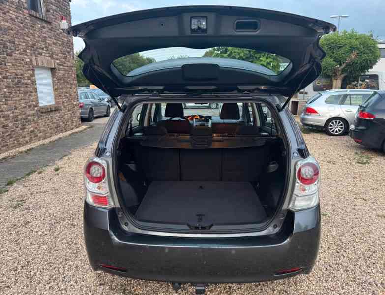 Toyota Verso 1,8i Edition benzín 108kw - foto 5