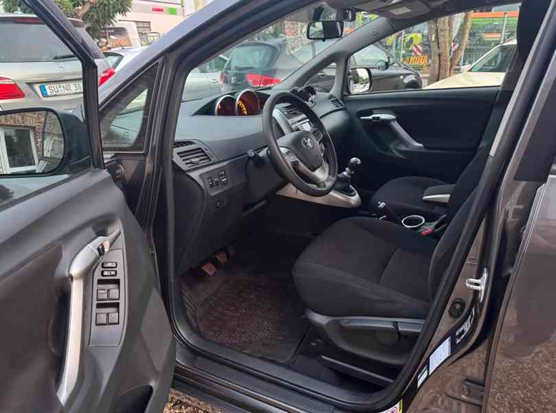 Toyota Verso 1,8i Edition benzín 108kw - foto 10