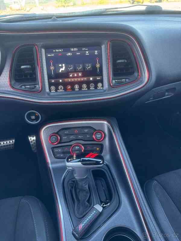 Dodge Challenger 6,4   R/T SCAT PACK - foto 12
