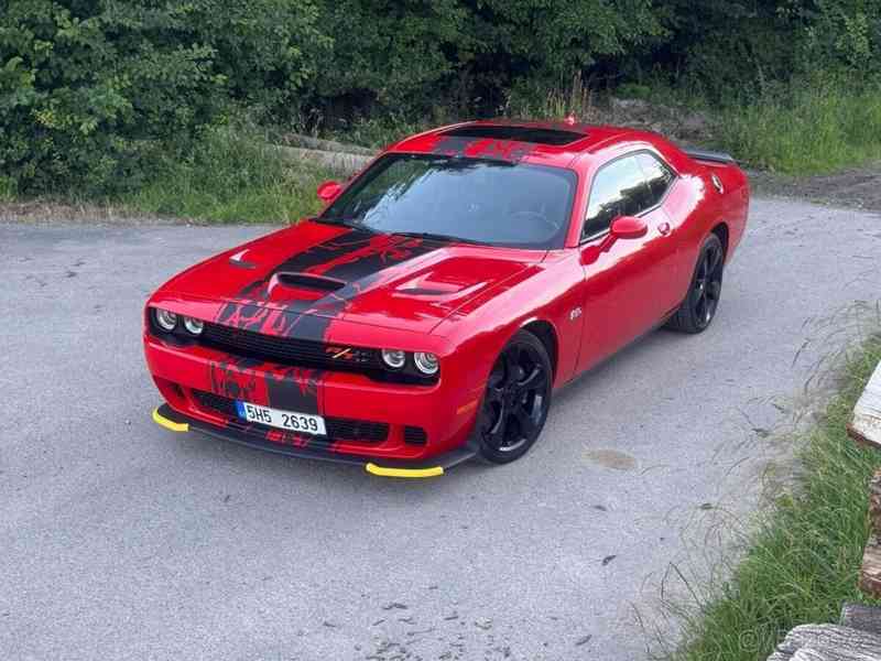 Dodge Challenger 6,4   R/T SCAT PACK - foto 1