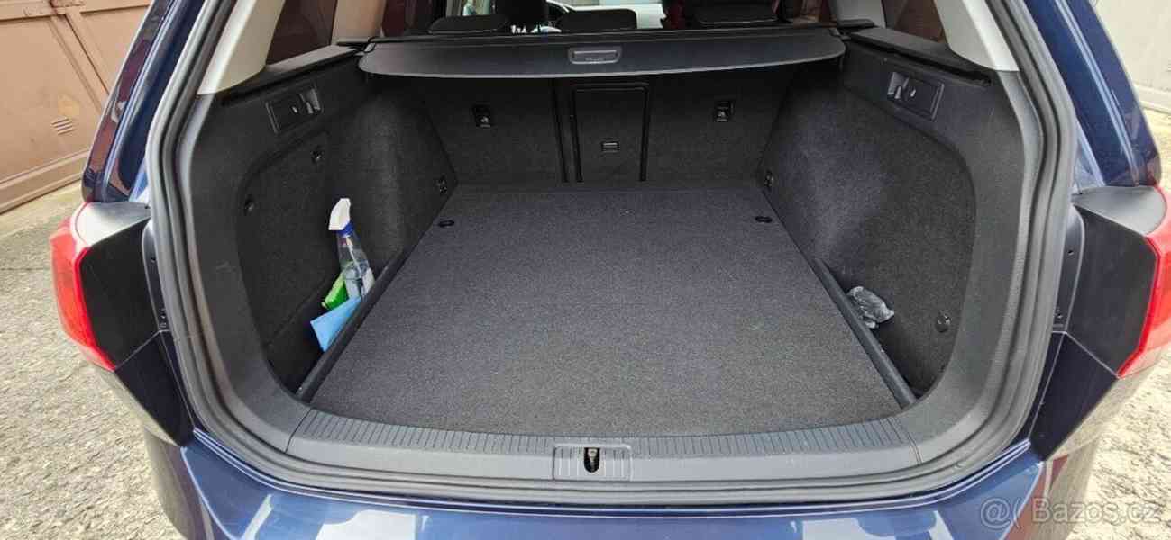 Volkswagen Golf Variant 1,4   7 CNG BLUEMOTION - foto 17