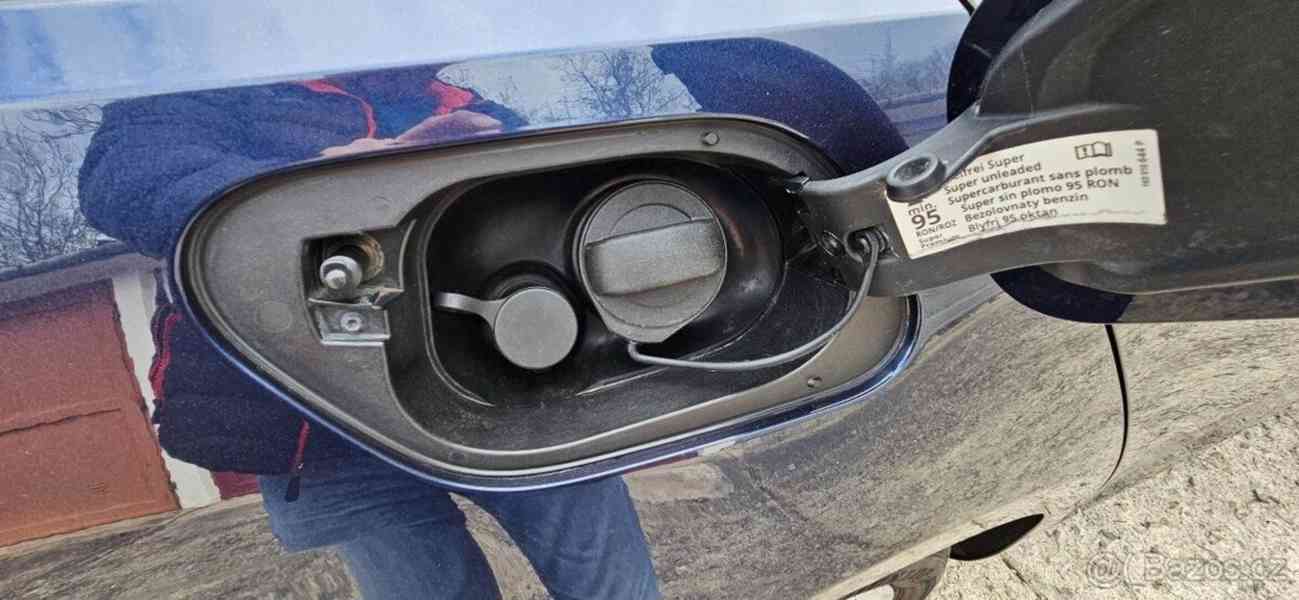 Volkswagen Golf Variant 1,4   7 CNG BLUEMOTION - foto 8
