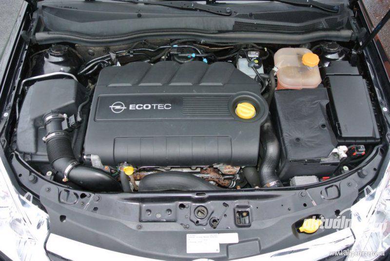 Opel Astra 1.9, nafta, r.v. 2008, kůže - foto 3