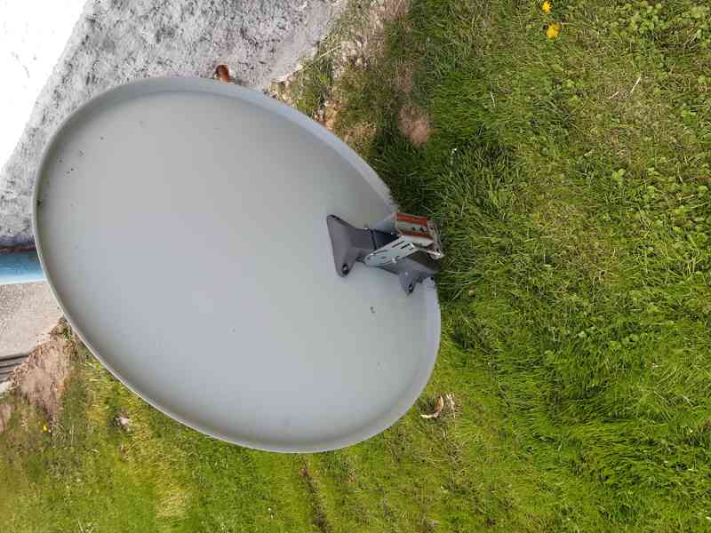Parabolická satelitní anténa s konvertorem 1TV - foto 1