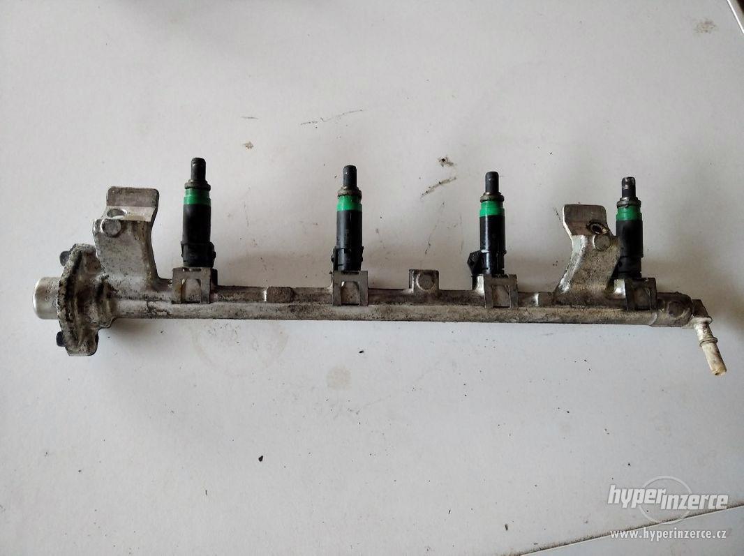 VSTŘIKY VSTŘIKOVACÍ LIŠTA  FORD FOCUS II C-MAX 1,6 - foto 1