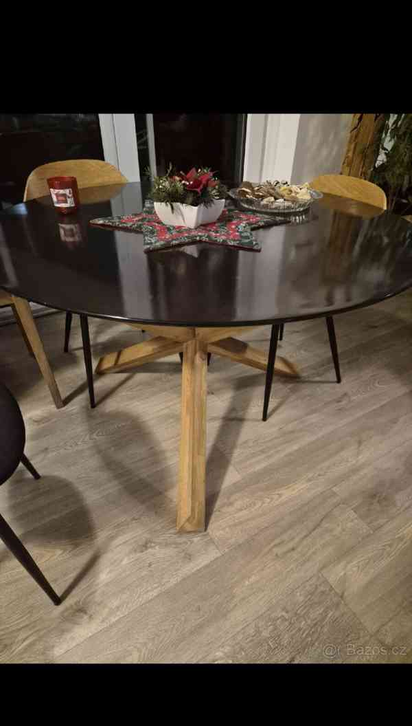 Jídelní stůl - foto 3