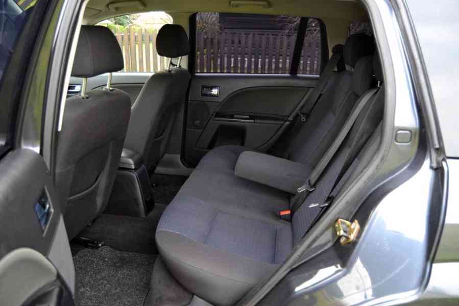 Ford Mondeo 2.2 TDCI 114kW Futura - foto 9