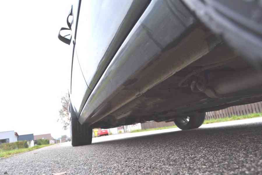 Ford Mondeo 2.2 TDCI 114kW Futura - foto 16