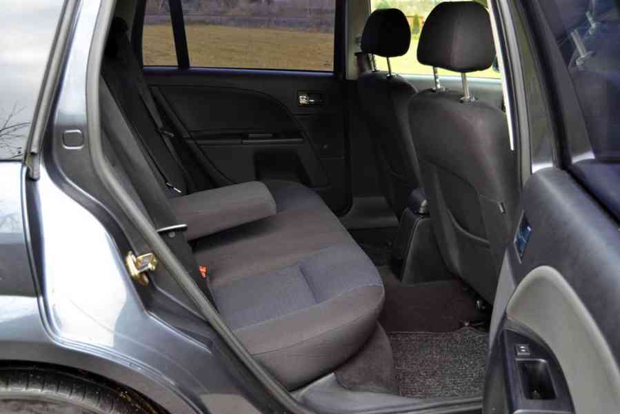 Ford Mondeo 2.2 TDCI 114kW Futura - foto 12