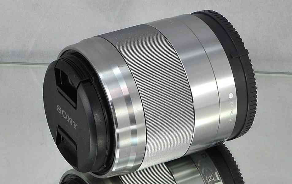 Sony E 50mm f/1,8 OSS *APS-C *SteadyShot*E mount - foto 6