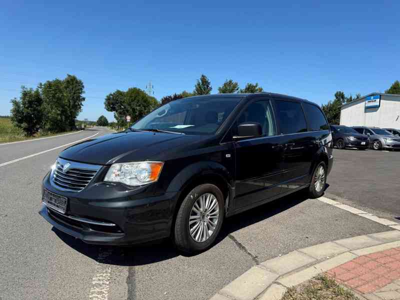 Chrysler Lancia Voyager 3,6 RT Kůže EU New 2012  - foto 2