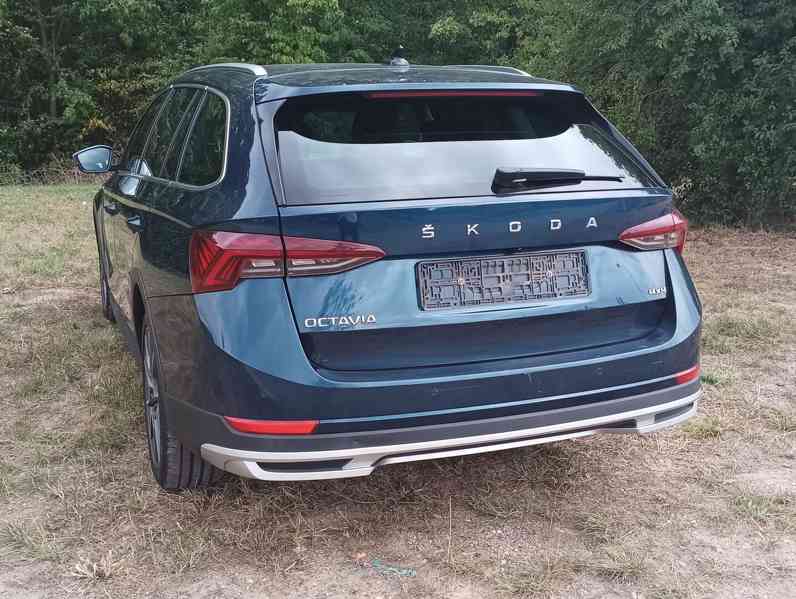 Škoda Octavia SCOUT 2.0 TSI, automat, 4x4, po 1. maj. - foto 10