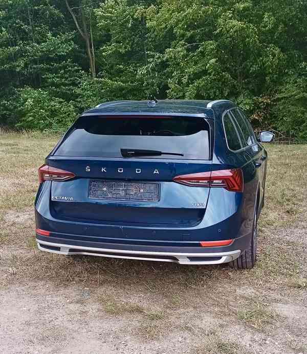 Škoda Octavia SCOUT 2.0 TSI, automat, 4x4, po 1. maj. - foto 15