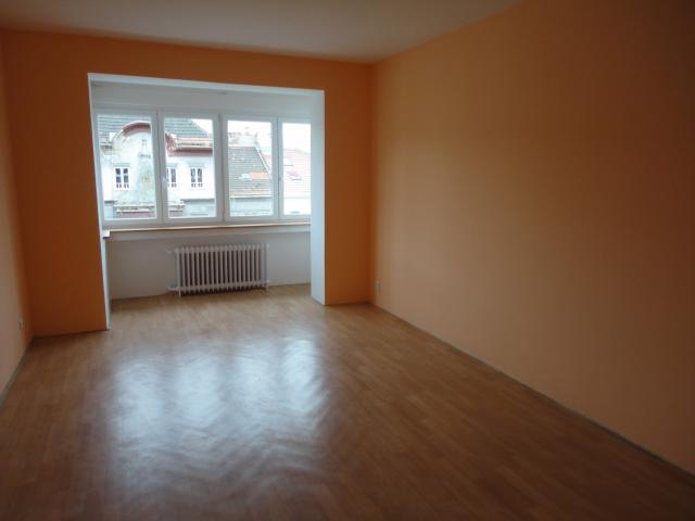 Pronájem 3+1, ulice Merhautova, Černá Pole, 80 m2, balkon, k - foto 2