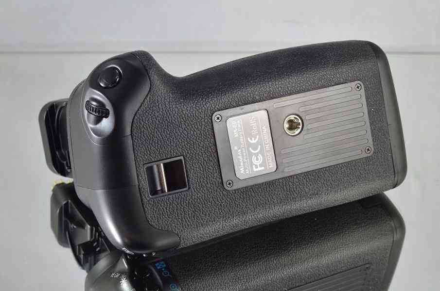 Bateriový grip Minadax BG 60D pro Canon EOS 60D  - foto 5