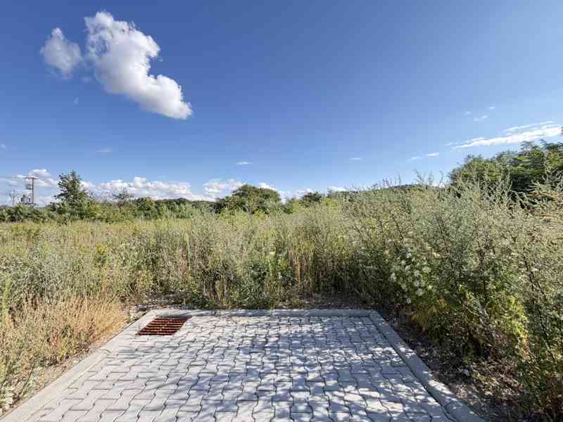 NABÍDKA PRODEJE STAVEBNÍHO POZEMKU O CP 721M2 V MIKULOVĚ  - foto 5
