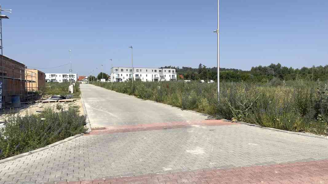 NABÍDKA PRODEJE STAVEBNÍHO POZEMKU O CP 721M2 V MIKULOVĚ  - foto 16