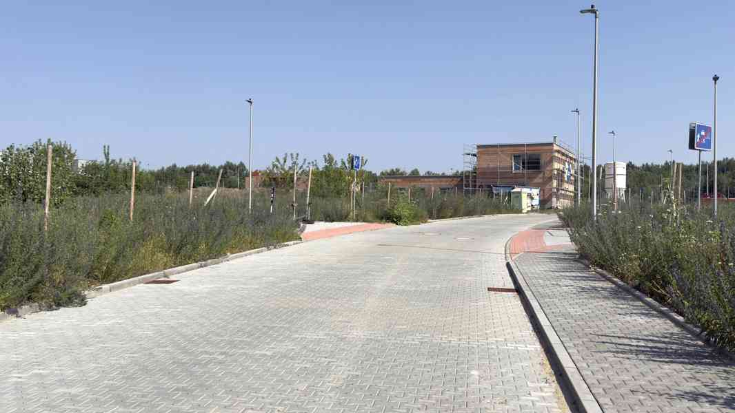 NABÍDKA PRODEJE STAVEBNÍHO POZEMKU O CP 721M2 V MIKULOVĚ  - foto 17