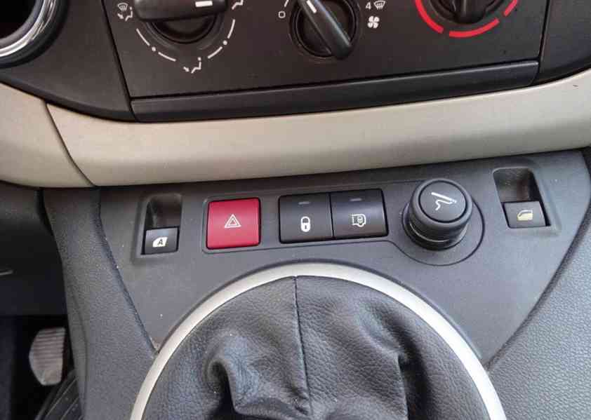 Citroën Berlingo, 1.6 HDI (55 KW) r.v.2009 Koupeno v ČR - foto 9