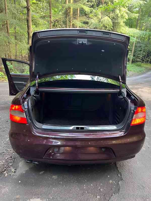 Škoda Superb 2,0 TDI sedan 125kw automat - foto 16