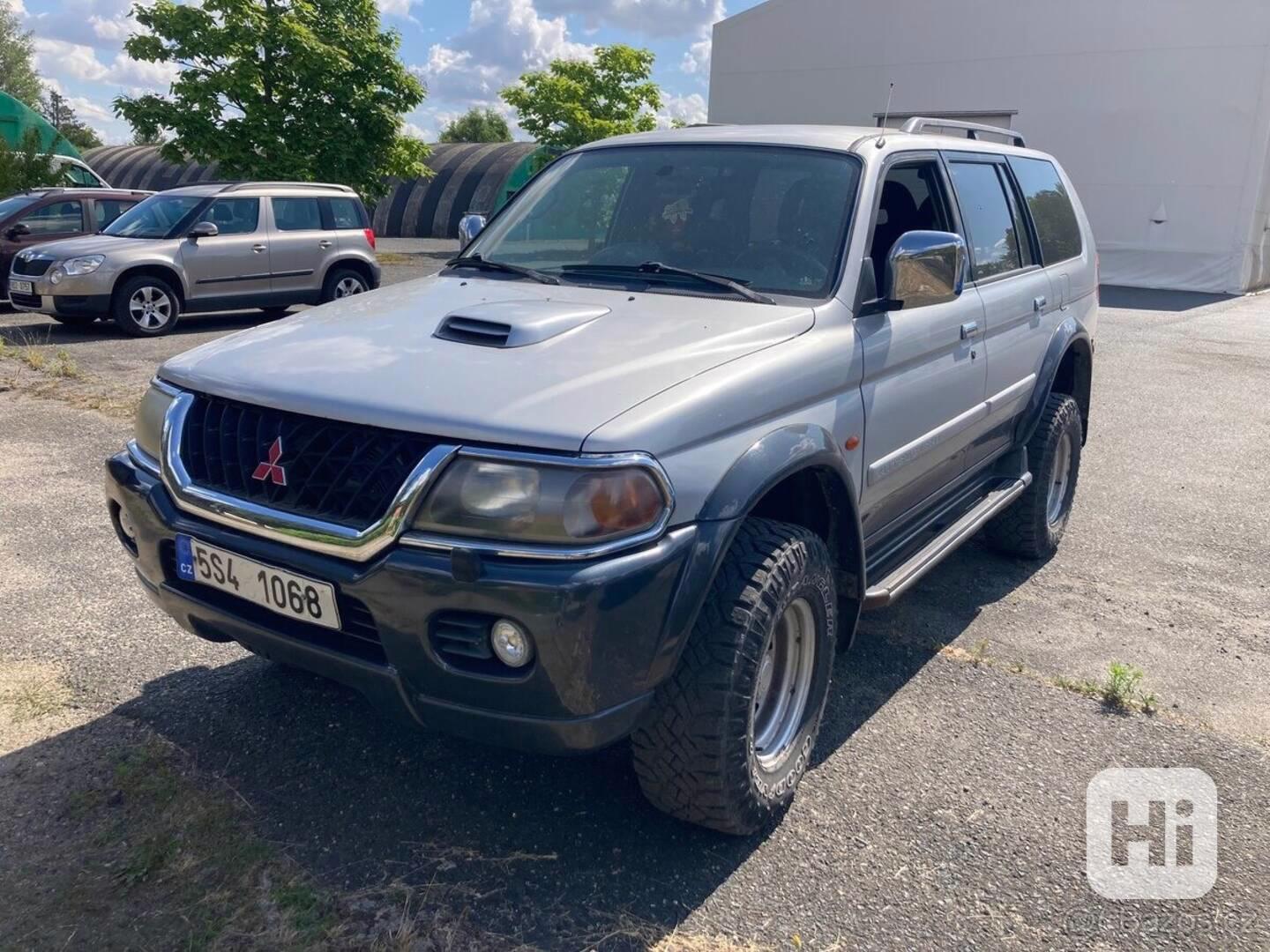Mitsubishi Pajero 2,5   SPORT - foto 1