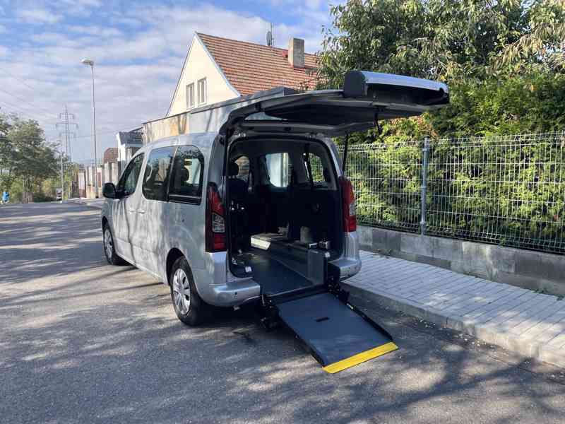 Citroën Berlingo pro převoz vozíčkáře - foto 1