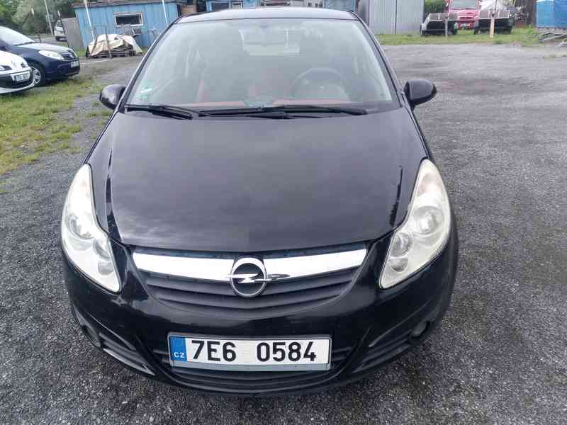 Prodám Opel Corsa 1.2 12V - foto 1