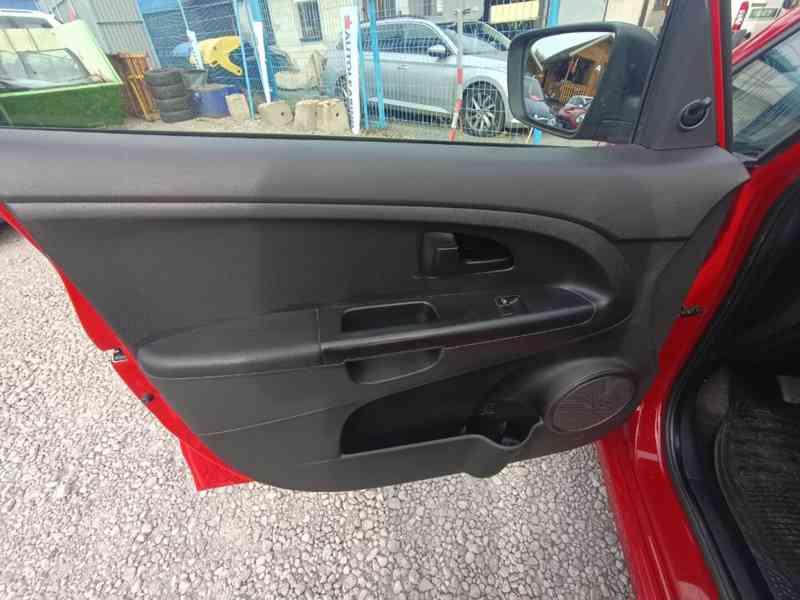 KIA Venga 1,4i Comfort ČR - foto 20