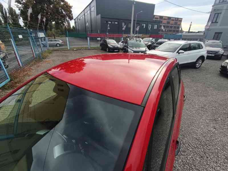 KIA Venga 1,4i Comfort ČR - foto 9