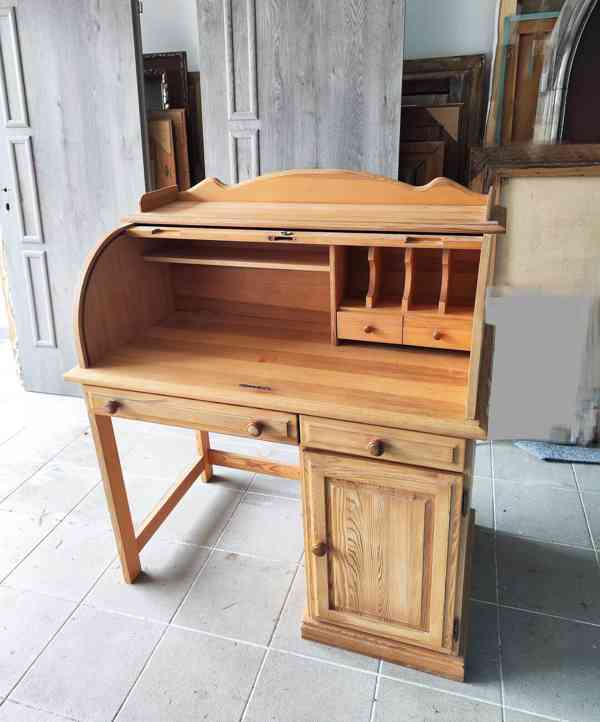 Psací stůl s roletou, výška 121 cm šířka 108 cm - foto 3