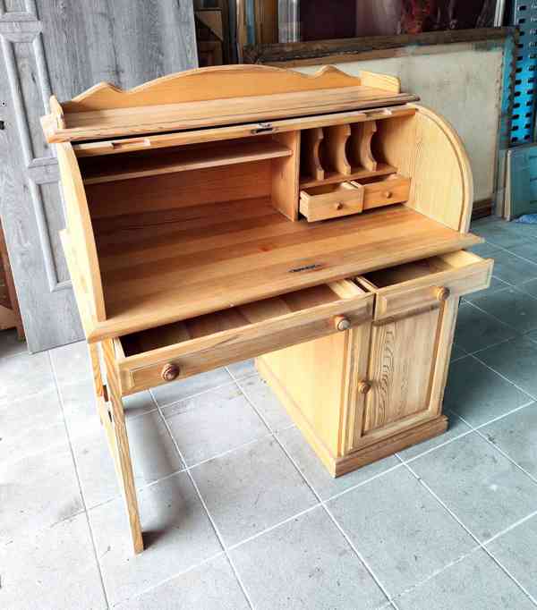 Psací stůl s roletou, výška 121 cm šířka 108 cm - foto 4