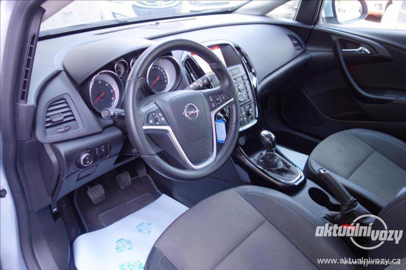 Opel Astra 1.6, nafta, r.v. 2015 - foto 2