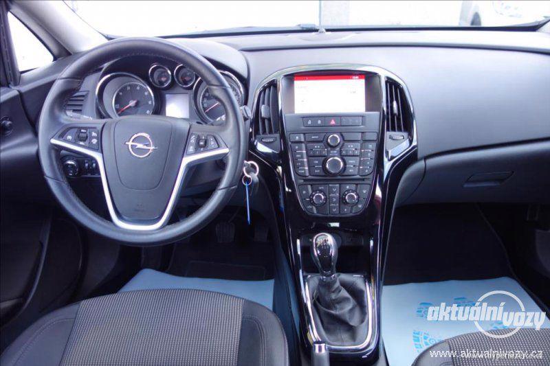 Opel Astra 1.6, nafta, r.v. 2015 - foto 22