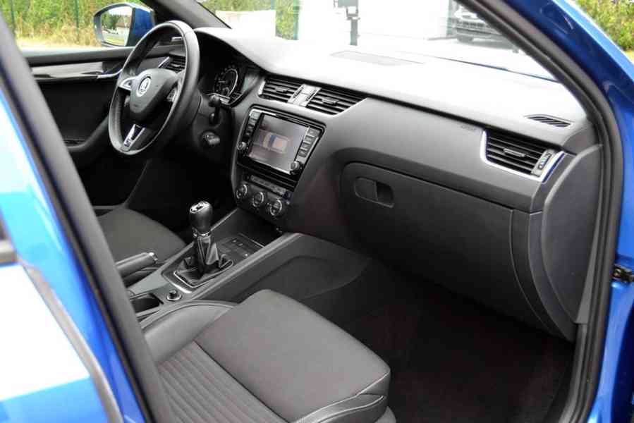 Škoda Octavia 2.0 TDI 135kW RS kombi - foto 16