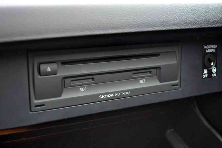 Škoda Octavia 2.0 TDI 135kW RS kombi - foto 11