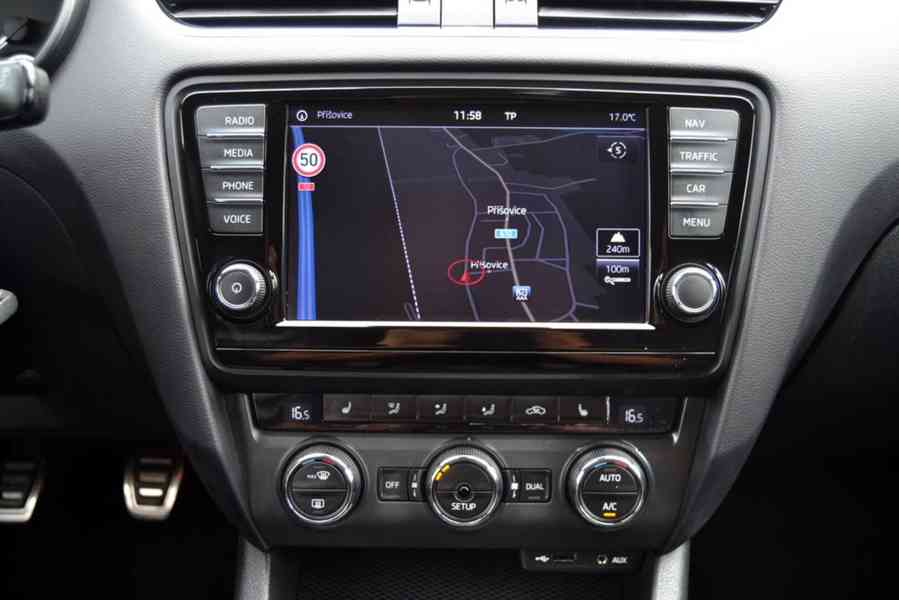 Škoda Octavia 2.0 TDI 135kW RS kombi - foto 8