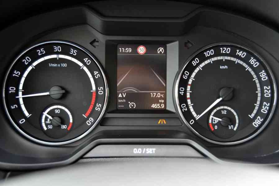 Škoda Octavia 2.0 TDI 135kW RS kombi - foto 12