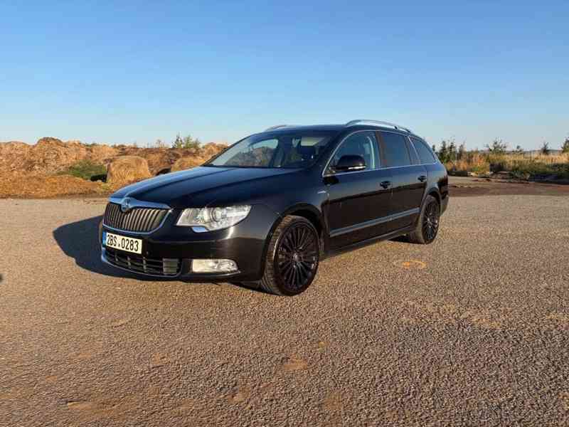 Škoda Octavia 3,6   V6 L&K DSG DPH F1 4X4 - foto 16