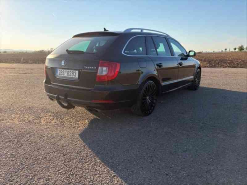 Škoda Octavia 3,6   V6 L&K DSG DPH F1 4X4 - foto 9