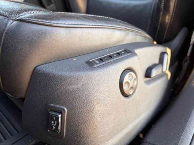 Škoda Octavia 3,6   V6 L&K DSG DPH F1 4X4 - foto 5