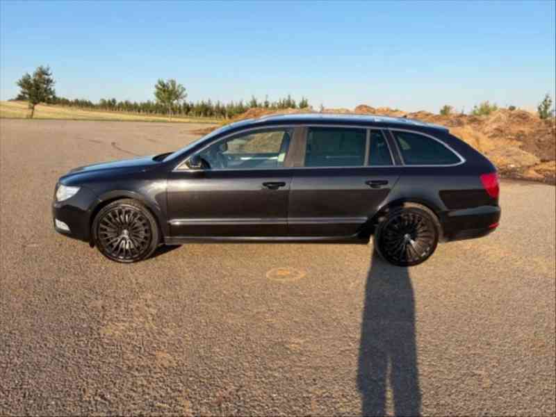 Škoda Octavia 3,6   V6 L&K DSG DPH F1 4X4 - foto 15