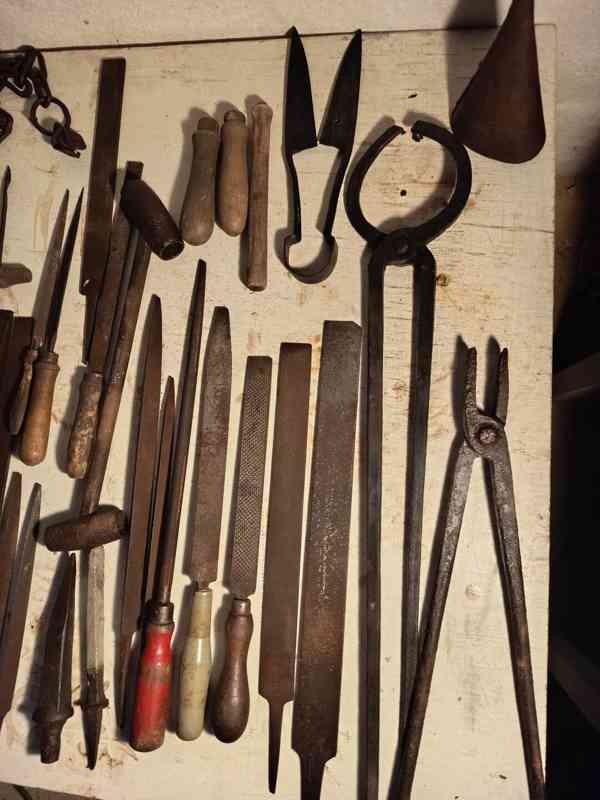 Soubor starožitného nářadí