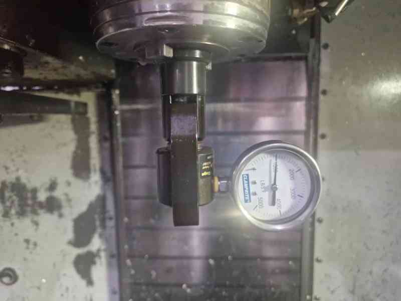HAAS VF-2 CNC obráběcí centrum + 4. osa HRT-160 | 2010 - foto 5
