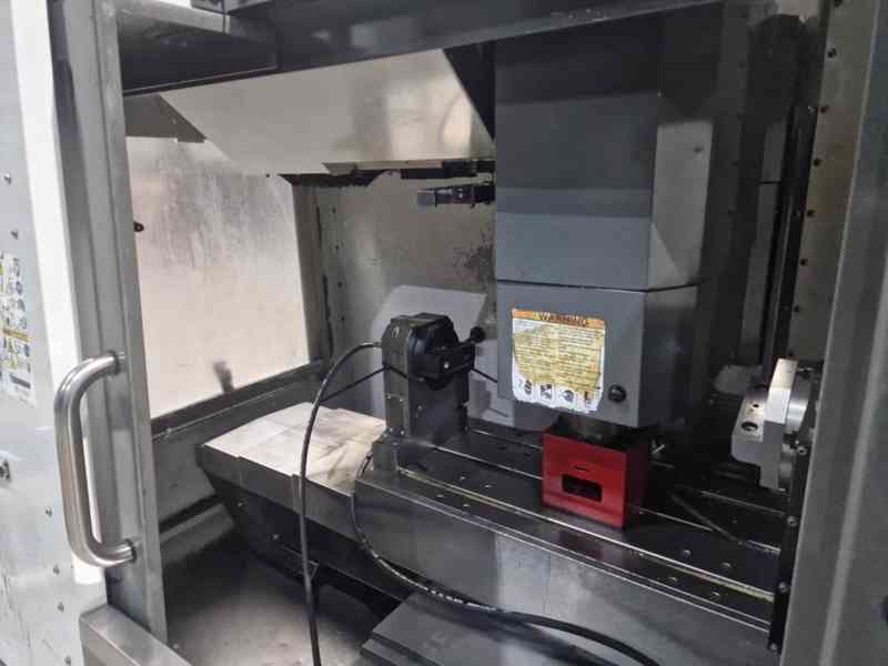 HAAS VF-2 CNC obráběcí centrum + 4. osa HRT-160 | 2010 - foto 13