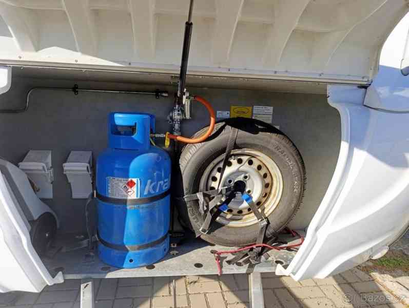 Ostatní Obytný přîvěs karavan - foto 19