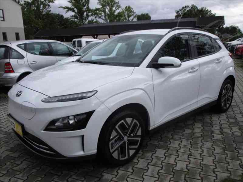 Hyundai Kona 0,0 64kWh SoH 100% - DPH - foto 2