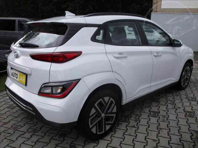 Hyundai Kona 0,0 64kWh SoH 100% - DPH - foto 3