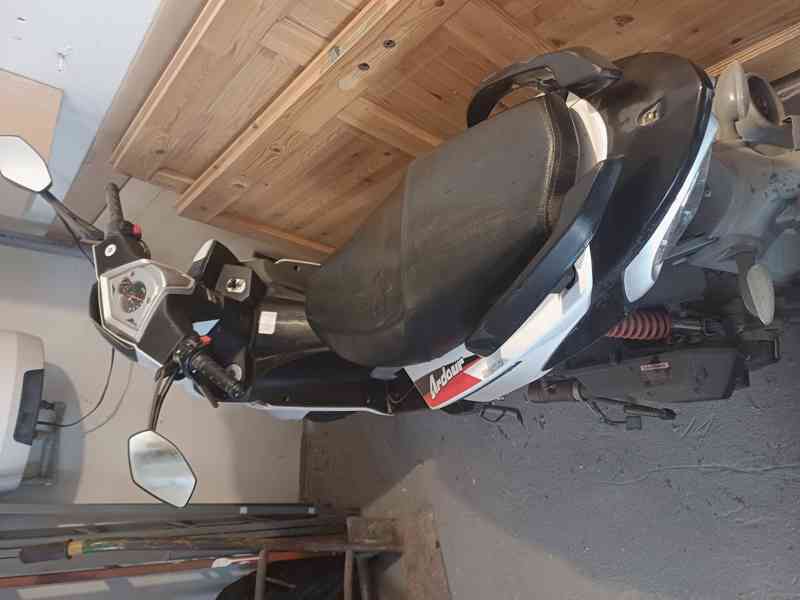 Skútr Maxon - foto 3